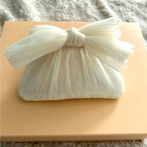 Loeffler Randall Clutch